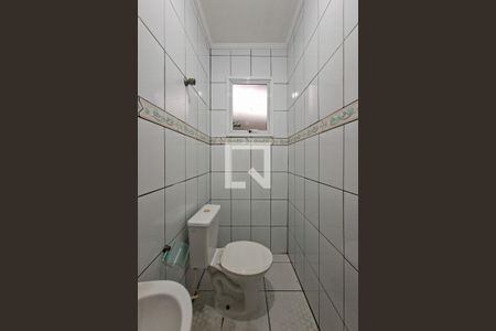 Lavabo de casa para alugar com 2 quartos, 80m² em Guilhermina, Praia Grande