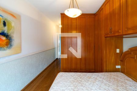 Suíte  de casa para alugar com 3 quartos, 175m² em Vila Mira, São Paulo