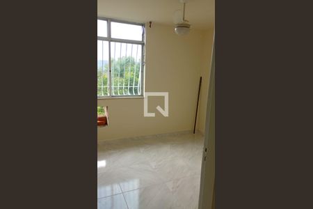 Quarto de apartamento para alugar com 3 quartos, 76m² em Caju, Rio de Janeiro