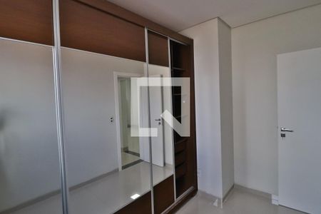 Quarto 1 de apartamento para alugar com 3 quartos, 74m² em Granada, Uberlândia
