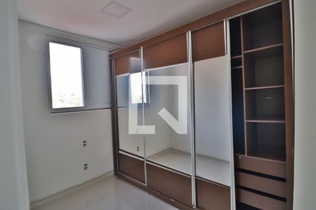 Quarto 1 de apartamento para alugar com 3 quartos, 74m² em Granada, Uberlândia