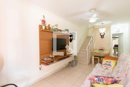 Casa de Condomínio para alugar com 2 quartos, 70m² em Jardim Gloria, Praia Grande