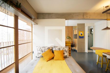 Sala de estar de apartamento para alugar com 1 quarto, 63m² em Sumarezinho, São Paulo