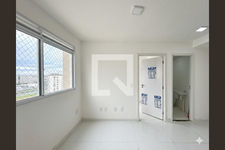 Sala de apartamento para alugar com 2 quartos, 33m² em Veleiros, São Paulo