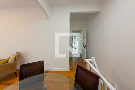 Sala de casa à venda com 4 quartos, 240m² em Vila Mariana, São Paulo