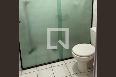 Banheiro de apartamento para alugar com 1 quarto, 45m² em Aviação, Praia Grande