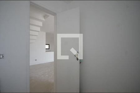 Banheiro de apartamento para alugar com 2 quartos, 100m² em Vila Valqueire, Rio de Janeiro
