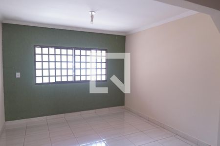 Sala de casa para alugar com 3 quartos, 70m² em Jardim Monte Serrat, Aparecida de Goiânia