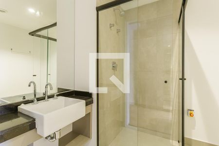 Banheiro Social de kitnet/studio para alugar com 1 quarto, 22m² em Indianópolis, São Paulo