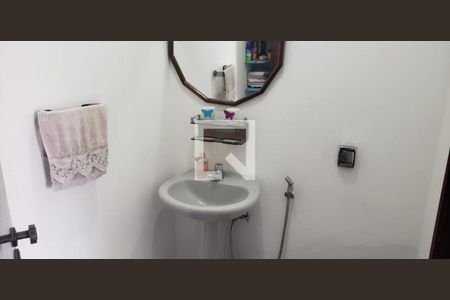 Casa à venda com 4 quartos, 200m² em Matapaca, Niterói