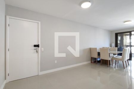 Sala de apartamento para alugar com 3 quartos, 110m² em Barra da Tijuca, Rio de Janeiro