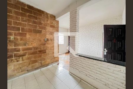 Sala de casa à venda com 2 quartos, 140m² em Bonfim, Belo Horizonte