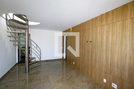 Sala de apartamento para alugar com 3 quartos, 158m² em Padre Eustáquio, Belo Horizonte