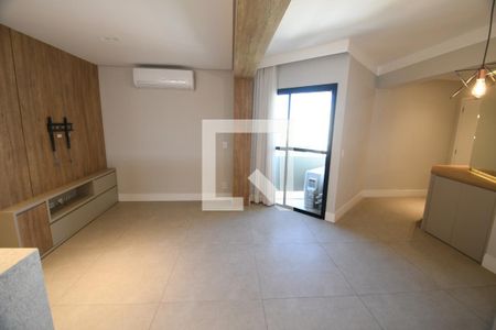 Sala de apartamento à venda com 2 quartos, 71m² em Cambuí, Campinas