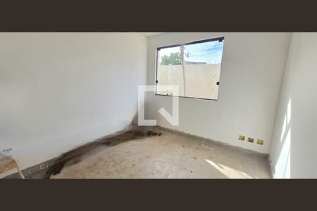 Suíte de casa à venda com 2 quartos, 210m² em Conjunto Habitacional Vila Maria, Lagoa Santa