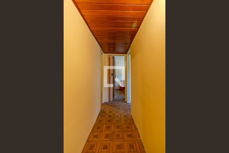 Corredor de apartamento para alugar com 2 quartos, 58m² em Camaquã, Porto Alegre