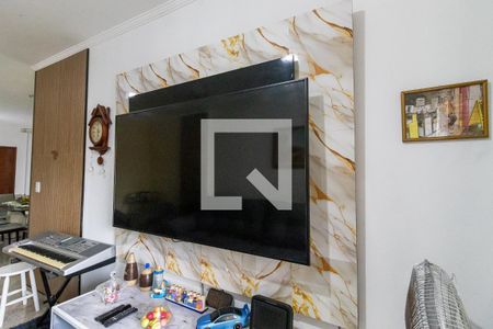 Detalhe da sala de apartamento para alugar com 2 quartos, 100m² em Vila Tupi, Praia Grande