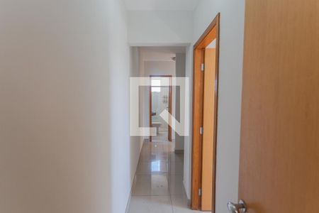 Corredor de apartamento à venda com 3 quartos, 70m² em Santa Efigênia, Belo Horizonte