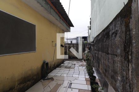 Quintal de casa à venda com 2 quartos, 150m² em Jardim Itapemirim, São Paulo