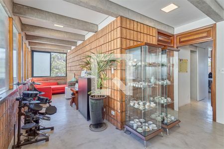 Casa à venda com 4 quartos, 770m² em Santo Amaro, São Paulo