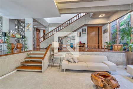 Casa à venda com 4 quartos, 770m² em Santo Amaro, São Paulo