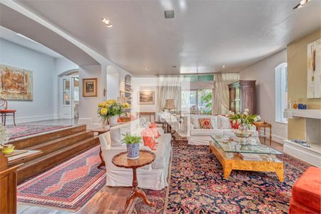 Casa à venda com 5 quartos, 800m² em Campo Belo, São Paulo