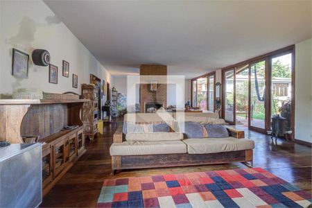 Casa à venda com 4 quartos, 337m² em Santo Amaro, São Paulo