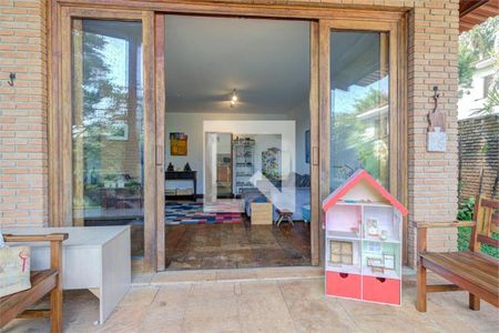 Casa à venda com 4 quartos, 337m² em Santo Amaro, São Paulo