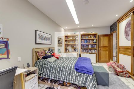 Casa à venda com 4 quartos, 700m² em Chácara Santo Antônio (Zona Sul), São Paulo