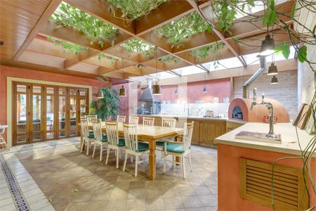Casa à venda com 4 quartos, 700m² em Chácara Santo Antônio (Zona Sul), São Paulo