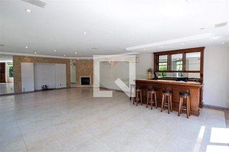 Casa à venda com 5 quartos, 850m² em Santo Amaro, São Paulo