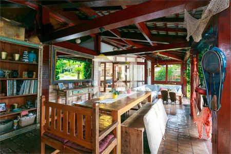 Casa à venda com 4 quartos, 578m² em Chácara Monte Alegre, São Paulo