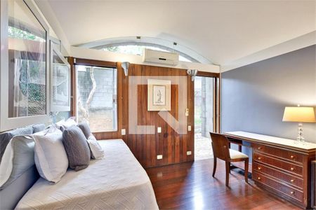 Casa à venda com 5 quartos, 509m² em Jardim Leonor, São Paulo