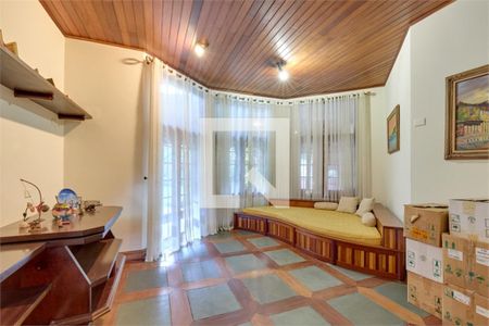 Casa à venda com 5 quartos, 742m² em Jardim dos Estados, São Paulo