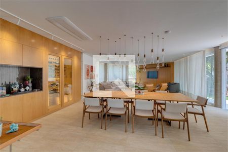 Casa à venda com 3 quartos, 396m² em Jardim dos Estados, São Paulo