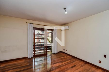 Suíte de casa de condomínio à venda com 3 quartos, 330m² em Bela Vista, Porto Alegre