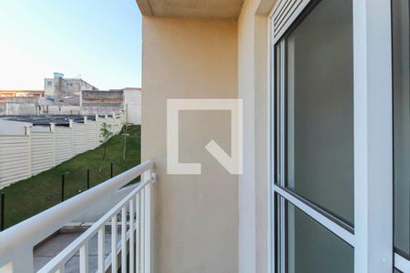 Varanda da Sala/Cozinha de apartamento para alugar com 2 quartos, 40m² em Parque Sao Rafael, São Paulo