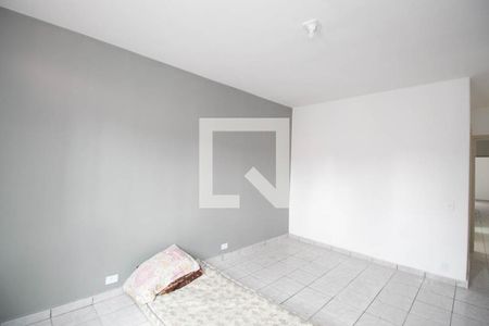 Suíte  de casa para alugar com 5 quartos, 300m² em Parque Edu Chaves, São Paulo