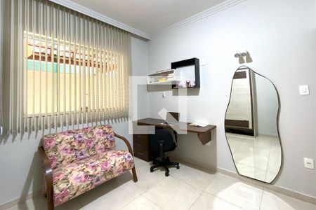 Quarto 2 de casa à venda com 3 quartos, 280m² em Novo Itamarati, Belo Horizonte