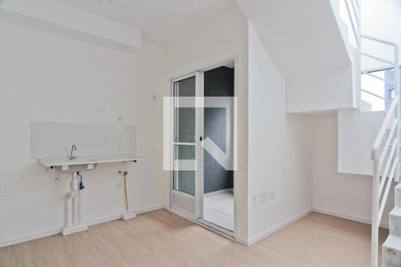 Sala/Cozinha de apartamento para alugar com 1 quarto, 64m² em Vila Pereira Barreto, São Paulo