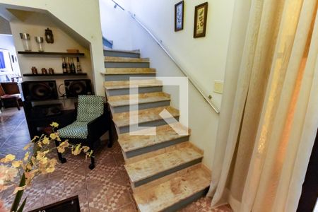 Escada acesso quartos de casa à venda com 3 quartos, 105m² em Parque Reboucas, São Paulo