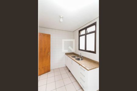 Cozinha de apartamento à venda com 2 quartos, 128m² em Jardim do Salso, Porto Alegre