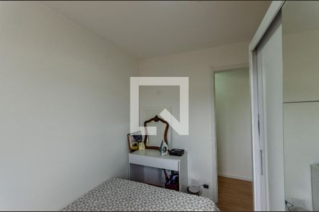 Quarto 1 de apartamento para alugar com 2 quartos, 46m² em Vila Zat, São Paulo