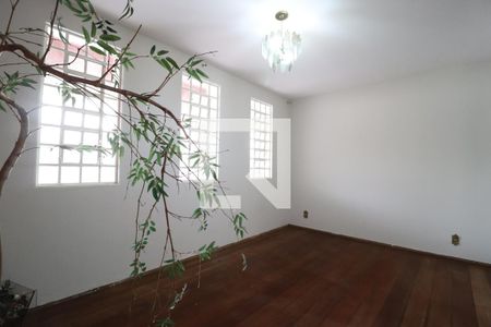 Sala  de casa para alugar com 7 quartos, 300m² em Lídice, Uberlândia