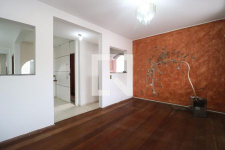 Sala  de casa para alugar com 7 quartos, 300m² em Lídice, Uberlândia