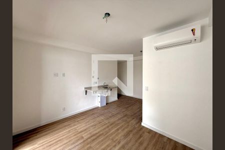 Quarto de kitnet/studio à venda com 0 quarto, 29m² em Vila Santa Catarina, São Paulo