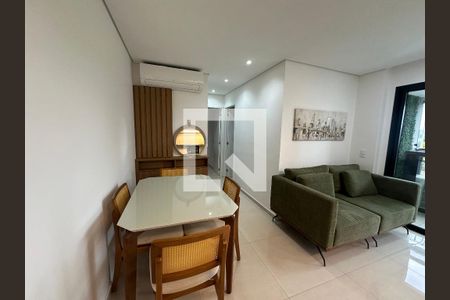 Sala de apartamento para alugar com 2 quartos, 64m² em Tamboré, Barueri