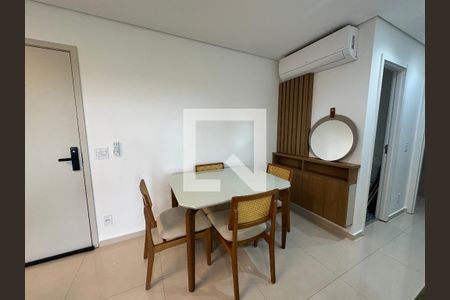 Sala de apartamento para alugar com 2 quartos, 64m² em Tamboré, Barueri