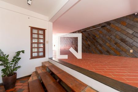 Casa à venda com 8 quartos, 530m² em Camargos, Belo Horizonte