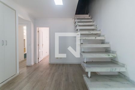 Hall de casa de condomínio para alugar com 3 quartos, 300m² em Vila Oliveira, Mogi das Cruzes